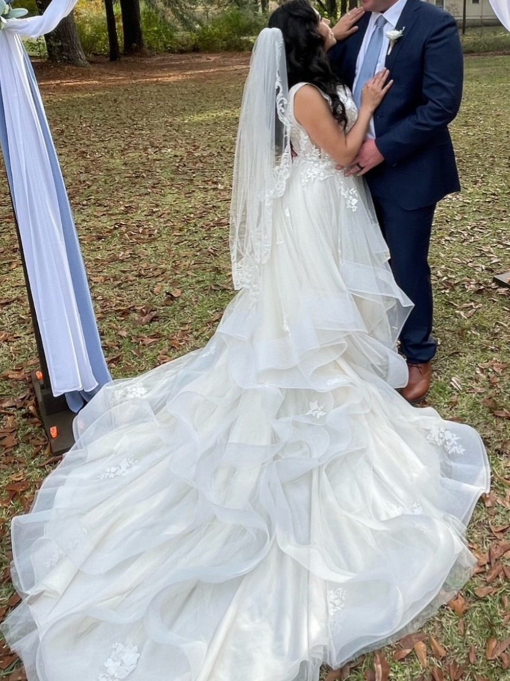 Elegant cream Bridal horsehair wedding dress